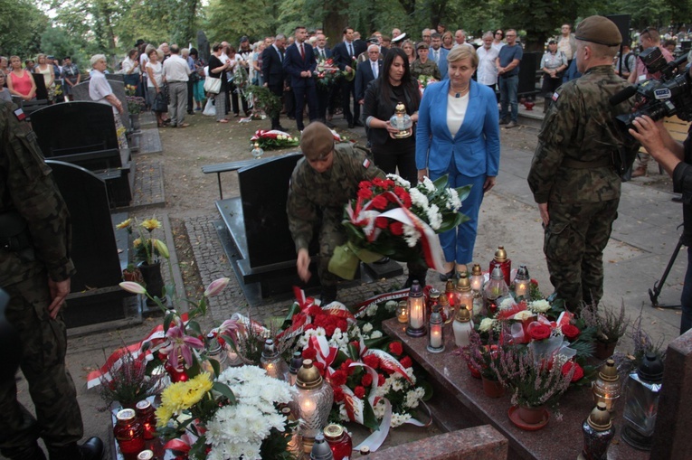 Obchody 73. rocznicy śmierci Danuty Siedzikówny "Inki" oraz Feliksa Selmanowicza "Zagończyka"