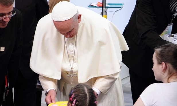 Papież: Chorzy mają uprzywilejowane miejsce w Kościele