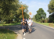 Klerycy idą pieszo na Jasną Górę - dzień 1