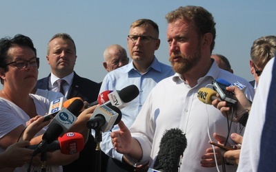 Minister Łukasz Szumowski zapewniał podczas konferencji o gotowości do działań służb i instytucji państowych.