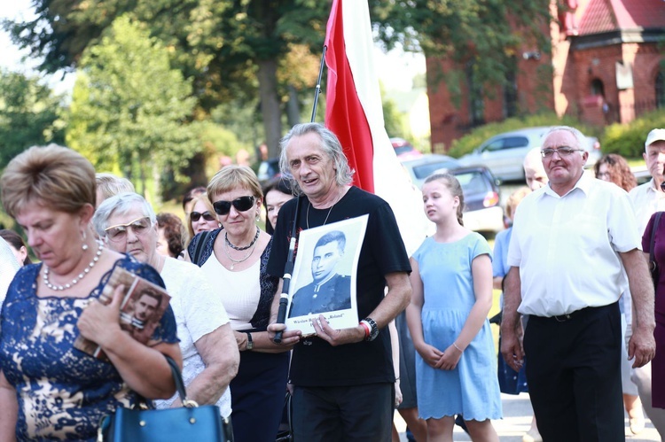 Pogrzeb Wiesława Budzika ps. "Roland"