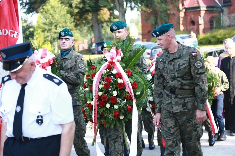 Pogrzeb Wiesława Budzika ps. "Roland"