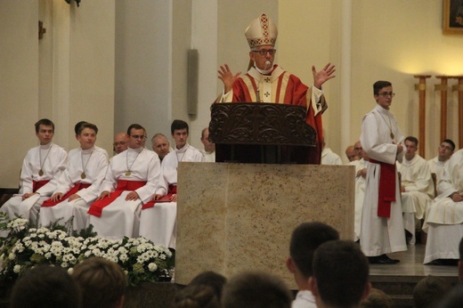 Pielgrzymka ministrantów do katedry w Katowicach