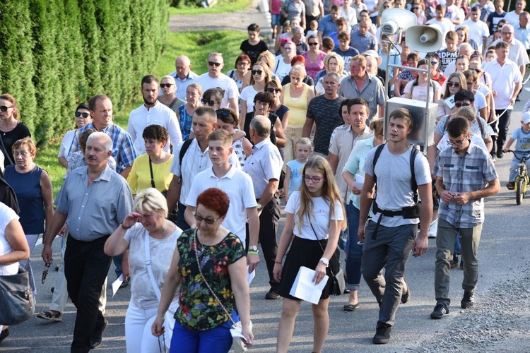 Droga Krzyżowa na górę Kożuch