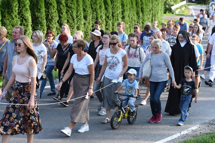 Droga Krzyżowa na górę Kożuch