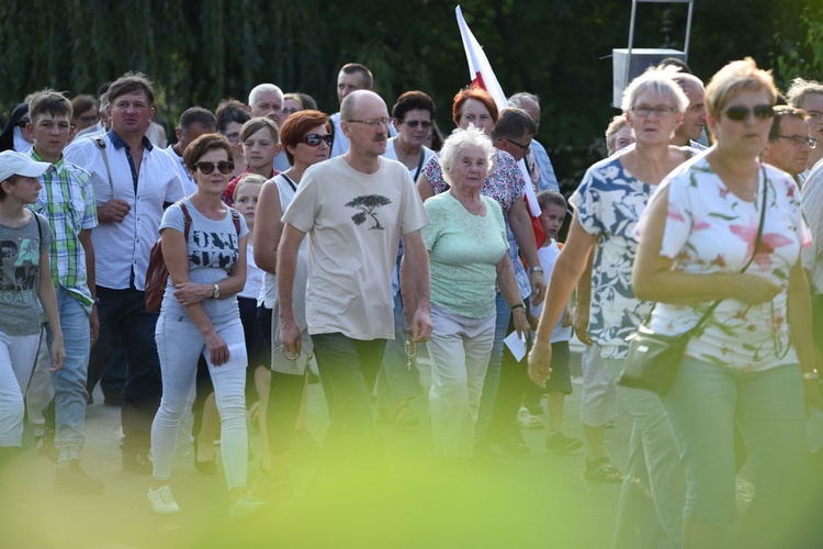 Droga Krzyżowa na górę Kożuch