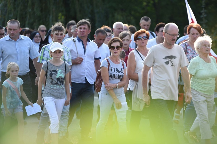 Droga Krzyżowa na górę Kożuch