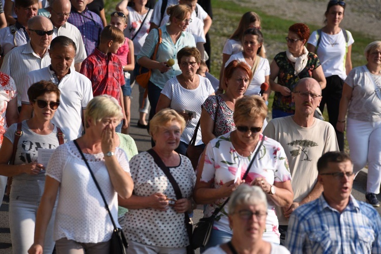 Droga Krzyżowa na górę Kożuch