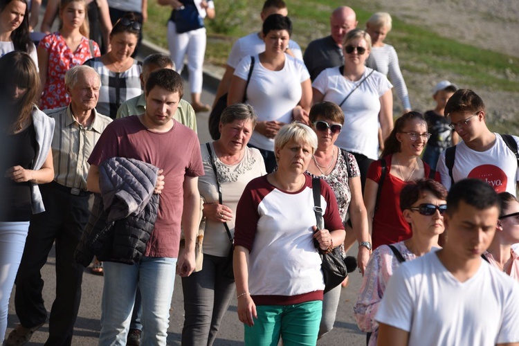 Droga Krzyżowa na górę Kożuch