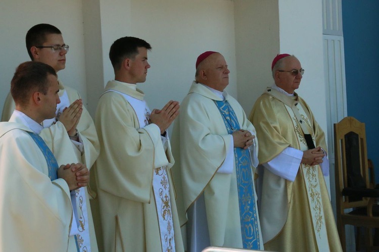 Uroczystości odpustowe w Wąwolnicy