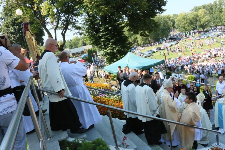 Uroczystości odpustowe w Wąwolnicy