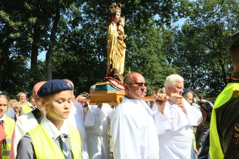 Uroczystości odpustowe w Wąwolnicy