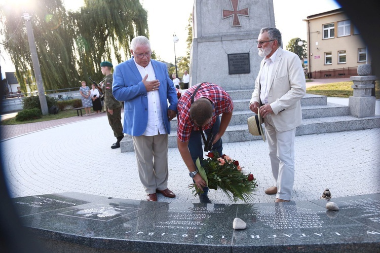 Obchody w Borzęcinie Górnym