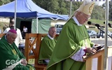 W uroczystościach w Gross-Rosem wzięli udział biskupi z Legnicy i Świdnicy.