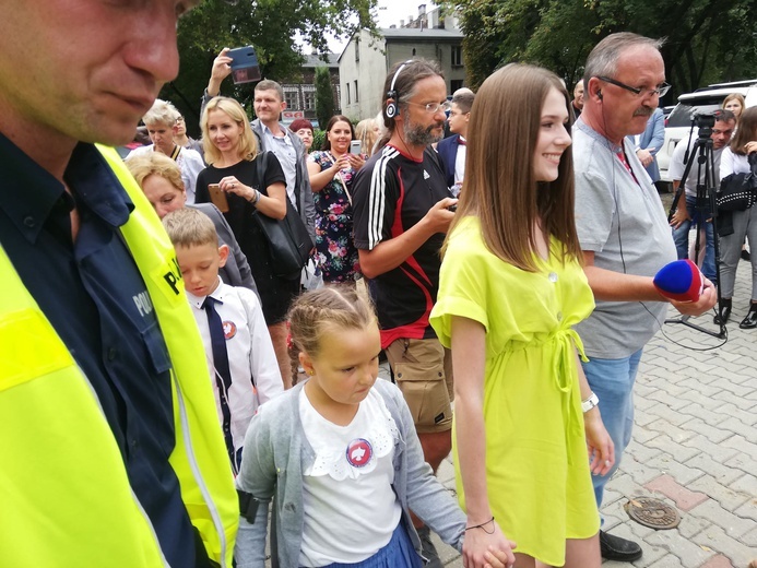 Bezpieczna droga do szkoły na inaugurację nowego roku szkolnego w Sosnowcu