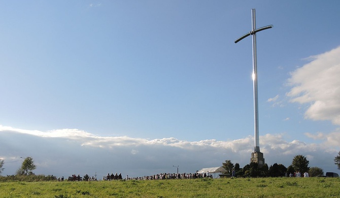 Pod Krzyżem Trzeciego Tysiąclecia w Starym Bielsku także spotkają się uczestnicy akcji "Polska pod Krzyżem".