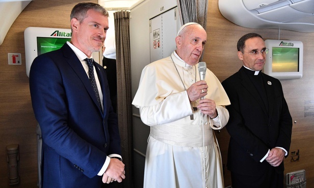 Papież: To dla mnie zaszczyt, jeśli atakują mnie Amerykanie