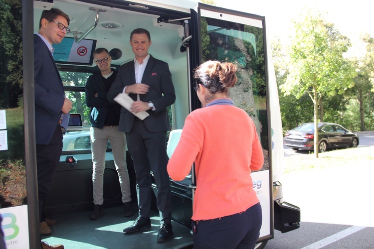 Autonomiczny bus na ulicach Gdańska