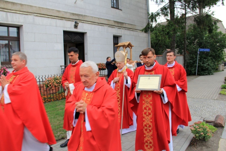 Wprowadzenie relikwii św. Walentego w Łączniku