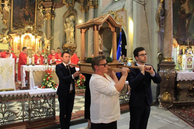 Wprowadzenie relikwii św. Walentego w Łączniku