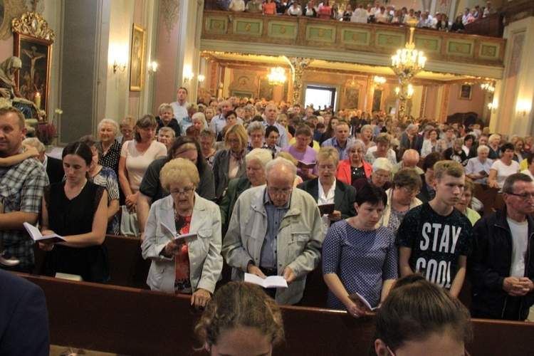 Wprowadzenie relikwii św. Walentego w Łączniku