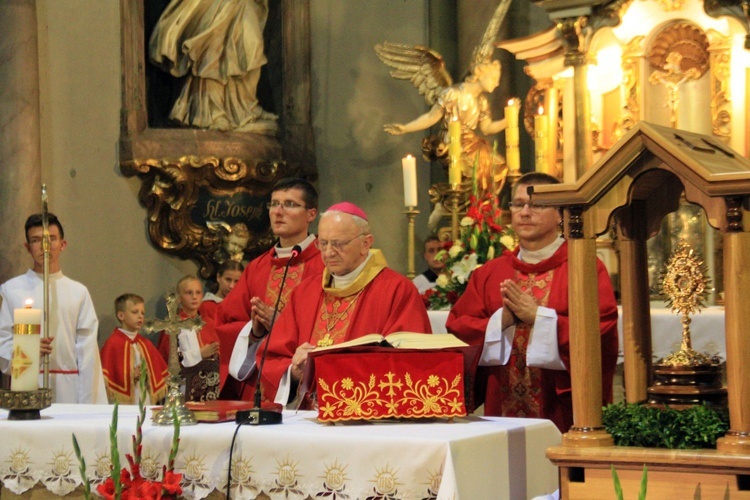 Wprowadzenie relikwii św. Walentego w Łączniku