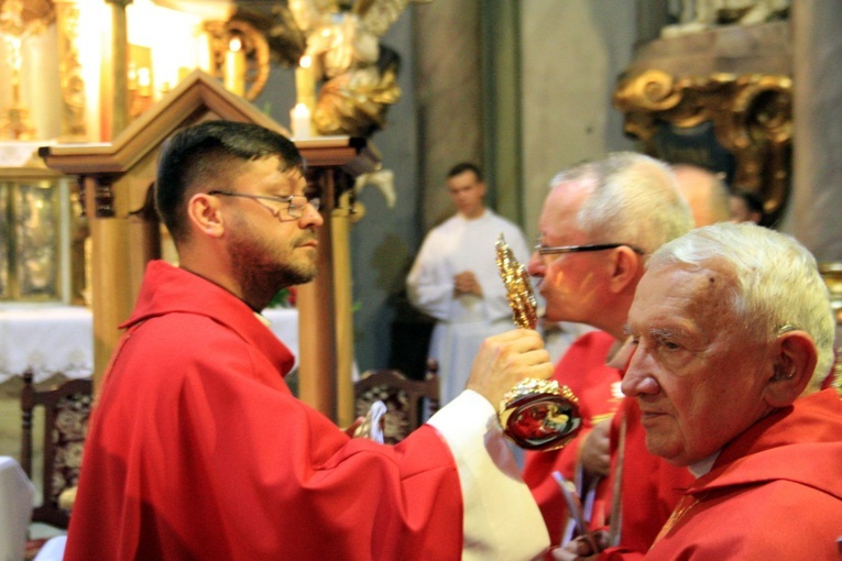 Wprowadzenie relikwii św. Walentego w Łączniku