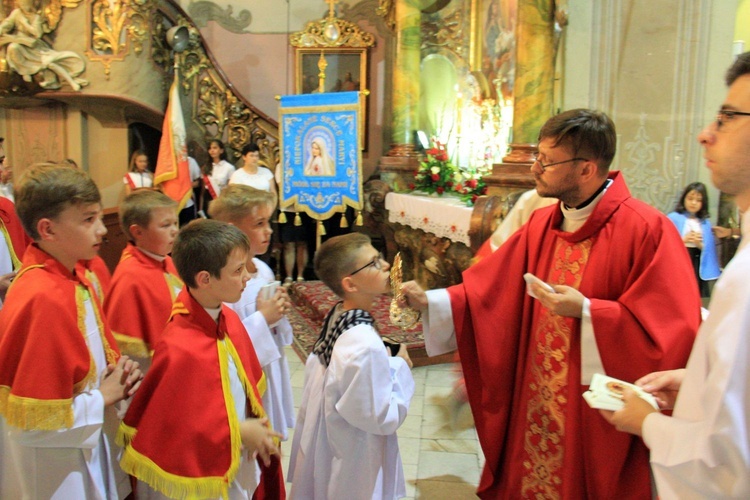 Wprowadzenie relikwii św. Walentego w Łączniku