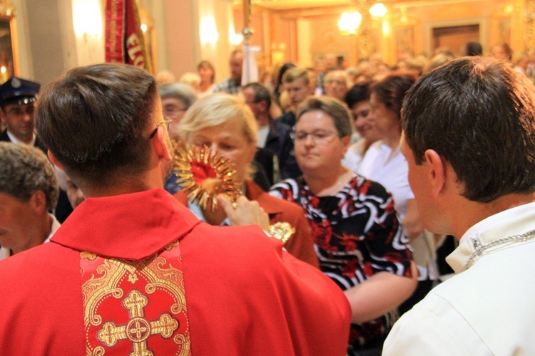 Wprowadzenie relikwii św. Walentego w Łączniku