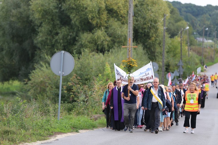 Pielgrzymują do Sulisławic