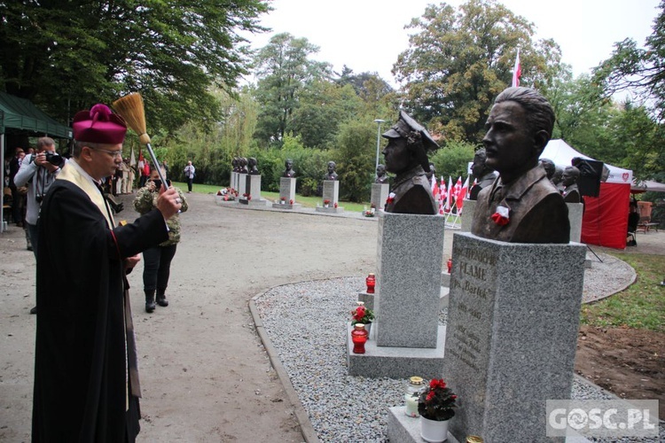 Odsłonięcie popiersi Żołnierzy Niezłomnych w Głogowie