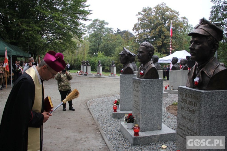 Odsłonięcie popiersi Żołnierzy Niezłomnych w Głogowie