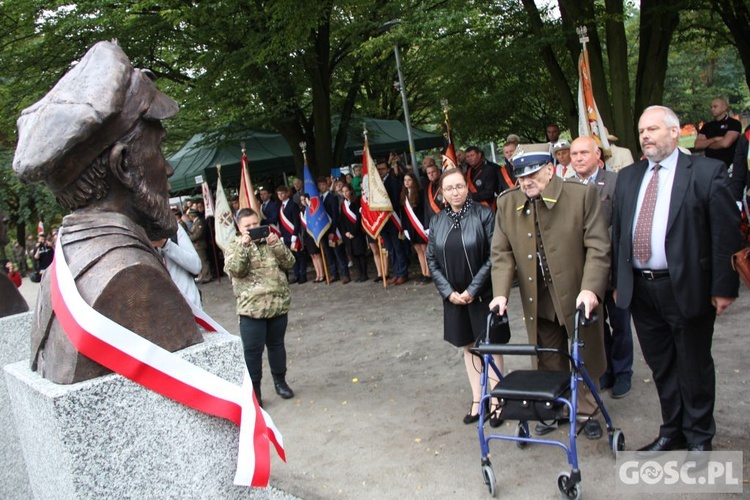 Odsłonięcie popiersi Żołnierzy Niezłomnych w Głogowie