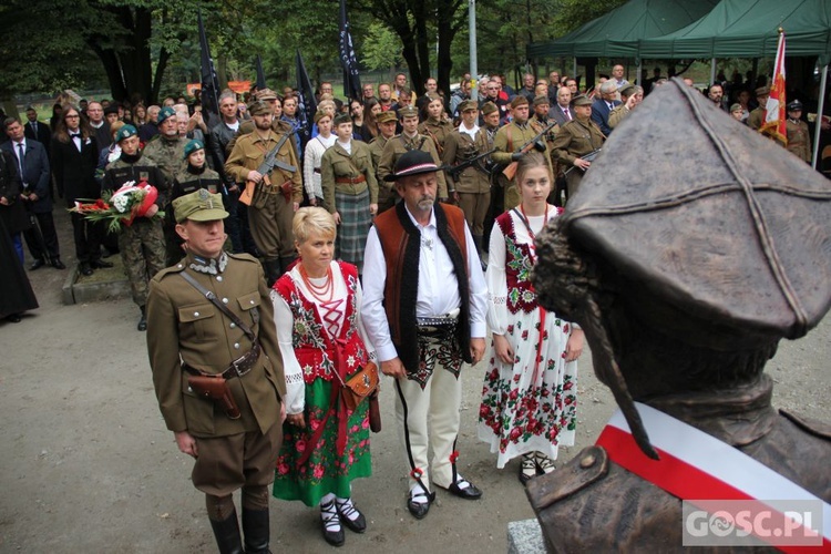 Odsłonięcie popiersi Żołnierzy Niezłomnych w Głogowie