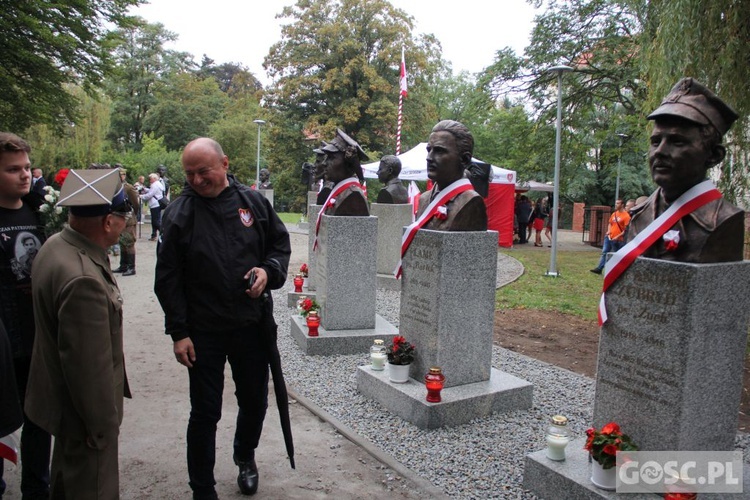 Odsłonięcie popiersi Żołnierzy Niezłomnych w Głogowie