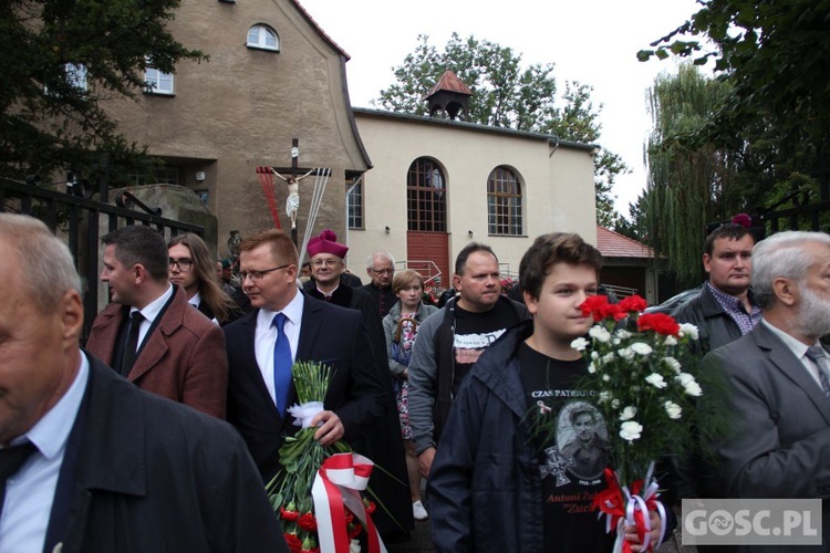 Odsłonięcie popiersi Żołnierzy Niezłomnych w Głogowie