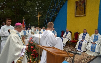 Rocznicowej Mszy św. przewodniczył bp Henryk Tomasik.