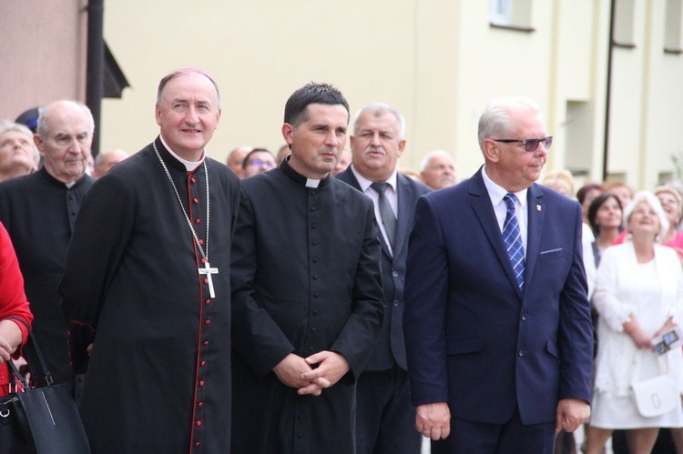 Bobowa. Błogosławieństwo odnowionego kościoła w 680. rocznicę lokacji miasta