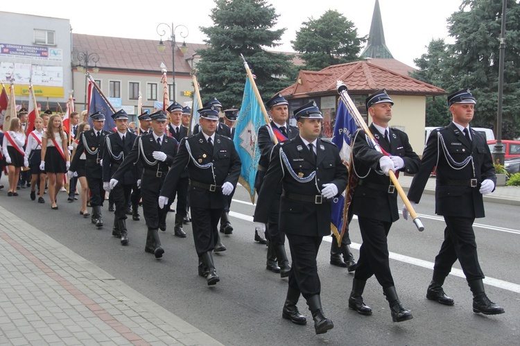 Bobowa. Błogosławieństwo odnowionego kościoła w 680. rocznicę lokacji miasta