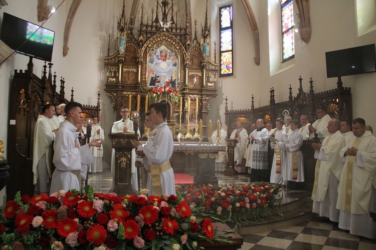 Bobowa. Błogosławieństwo odnowionego kościoła w 680. rocznicę lokacji miasta