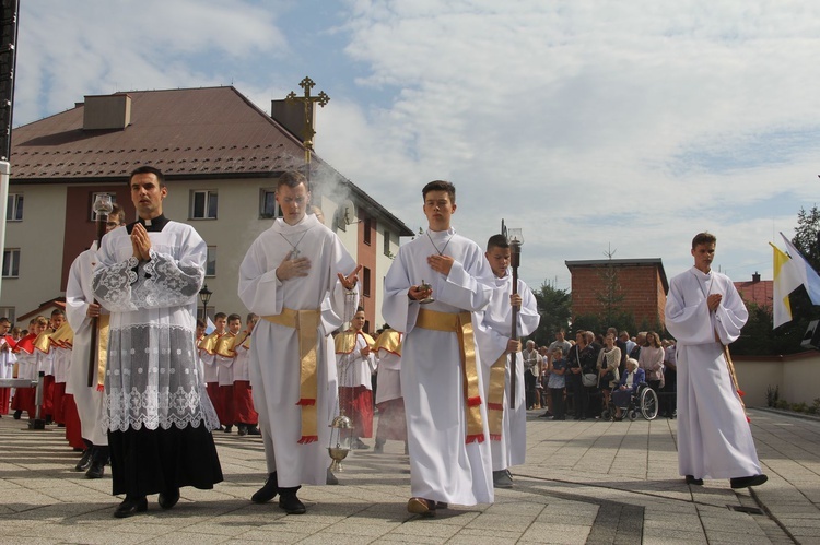 Bobowa. Błogosławieństwo odnowionego kościoła w 680. rocznicę lokacji miasta