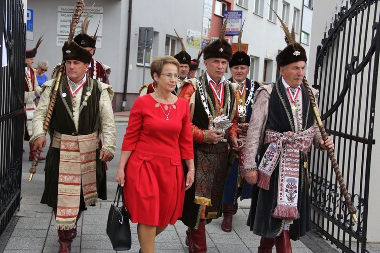 Bobowa. Błogosławieństwo odnowionego kościoła w 680. rocznicę lokacji miasta