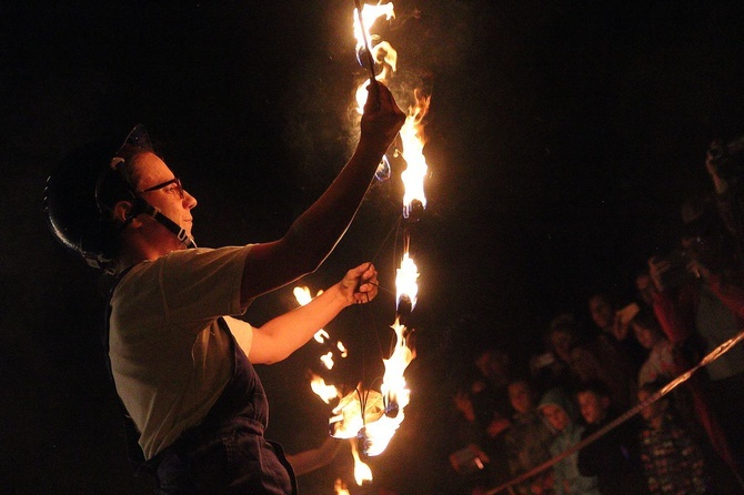 Pokaz fire show i koncert "Czas ognia"