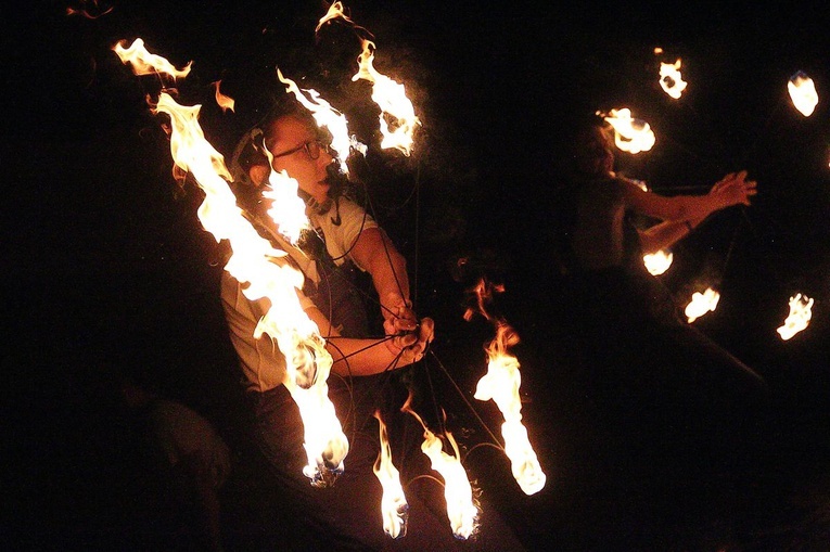 Pokaz fire show i koncert "Czas ognia"