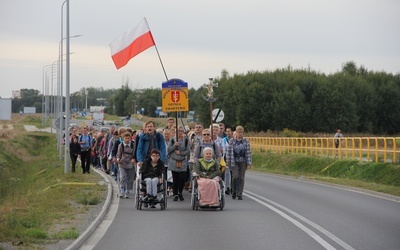 Z Gdyni do Swarzewa pielgrzymowało prawie tysiąc pątników.