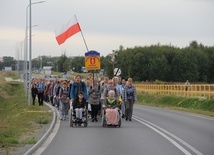 Z Gdyni do Swarzewa pielgrzymowało prawie tysiąc pątników.