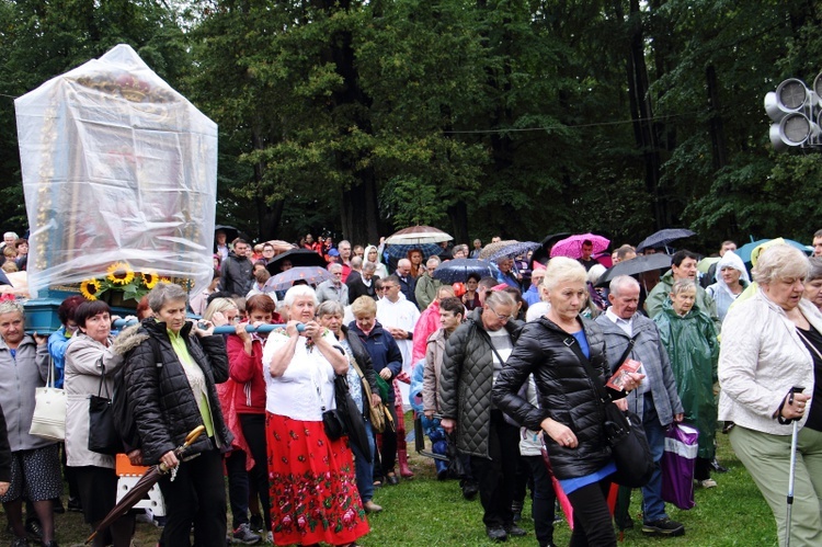 Pielgrzymka Rodzin do Kalwarii Zebrzydowskiej 2019 - Droga Krzyżowa