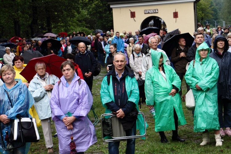 Pielgrzymka Rodzin do Kalwarii Zebrzydowskiej 2019 - Droga Krzyżowa