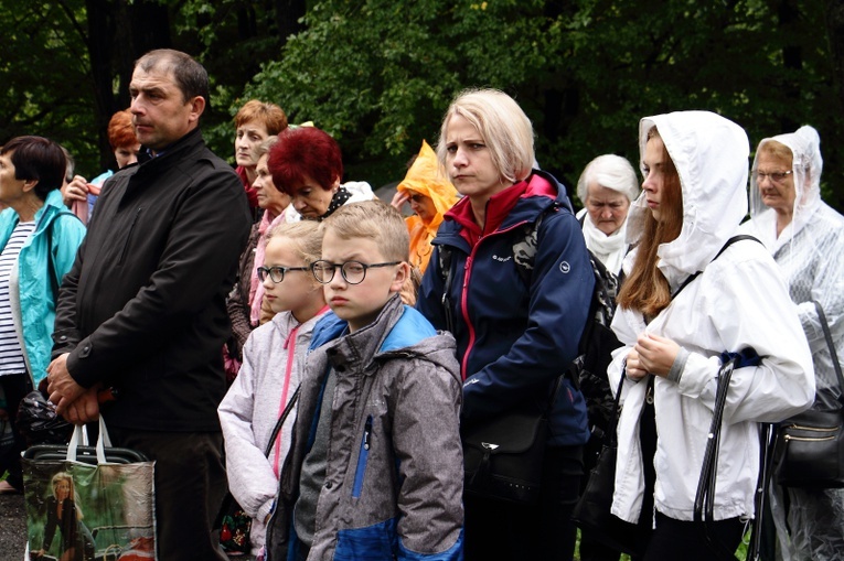 Pielgrzymka Rodzin do Kalwarii Zebrzydowskiej 2019 - Droga Krzyżowa