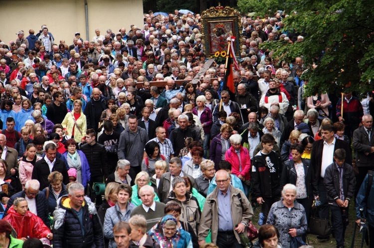 Pielgrzymka Rodzin do Kalwarii Zebrzydowskiej 2019 - Droga Krzyżowa